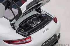AUTOART PORSCHE 991-2 GT2 RS WEISSACH 2019