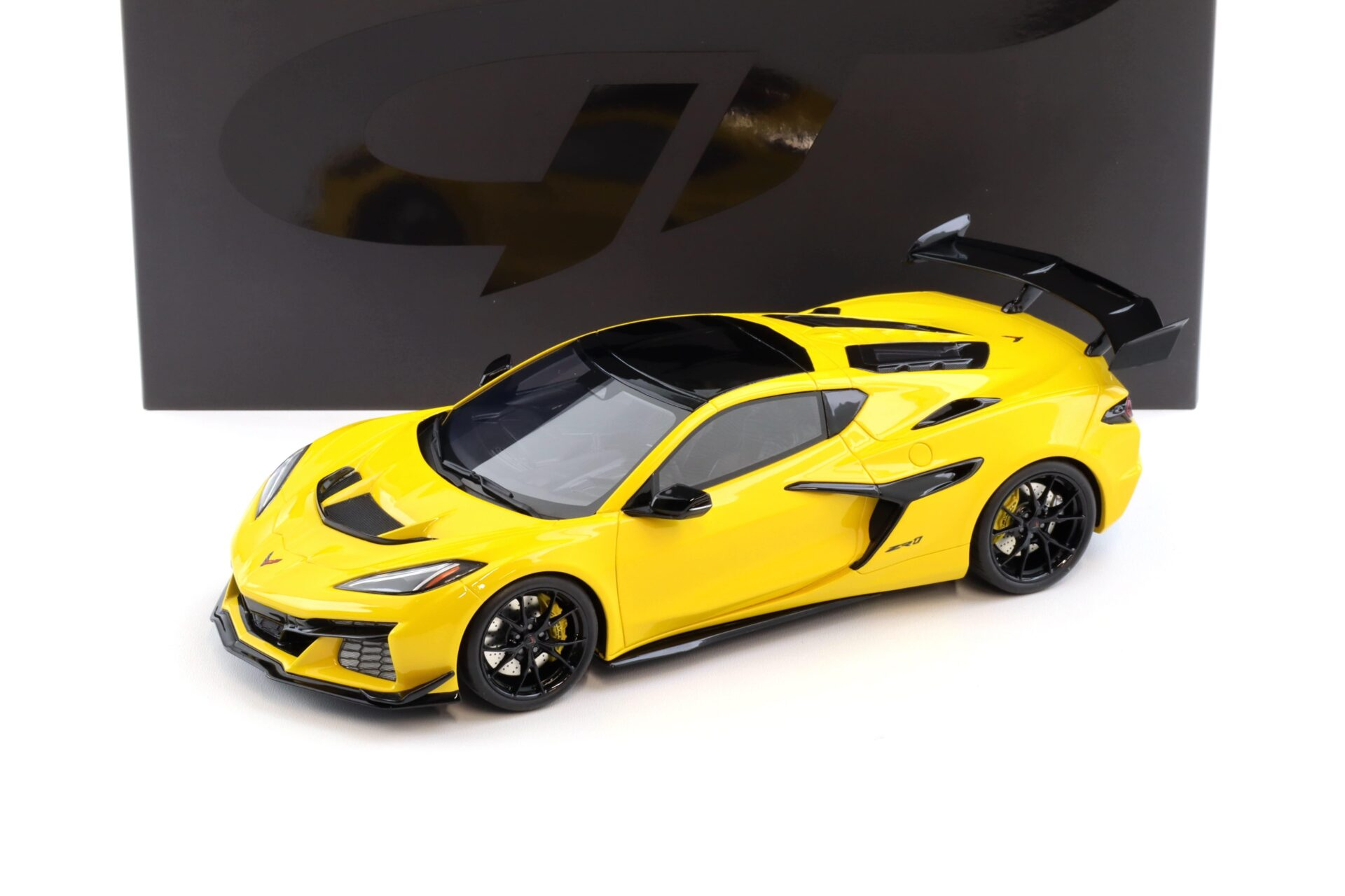 1/18 GT-SPIRIT - CHEVROLET - CORVETTE C8 ZR1 COUPE 2025 - GT528