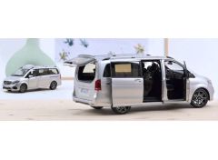 1/18 2018 Mercedes Benz V-Class AMG-Line, silver