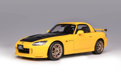 Ön Sipariş - 1/18 Motorhelix Honda S2000 (AP2) MUGEN New Indy Yellow Pearl