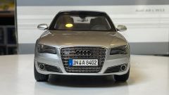 KYOSHO - AUDI - A8 L W12 2010