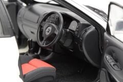 1/18 MOTORHELIX - MITSUBISHI - LANCER EVO VI GSR T.M.E. TOMMY MAKINEN EDITION 2000