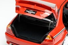 1/18 MOTORHELIX - MITSUBISHI - LANCER EVO VI GSR T.M.E. TOMMY MAKINEN EDITION 2000