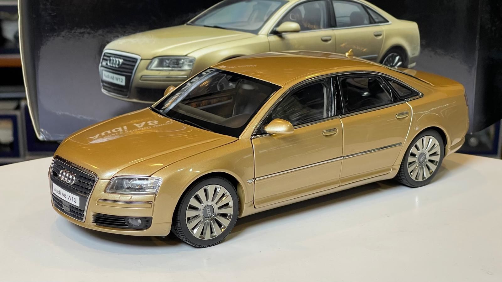 KYOSHO - AUDI - A8 W12 2009