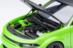 1/18 AUTOART Dodge Charger Scat Pack Widebody (Sublime) - 71758