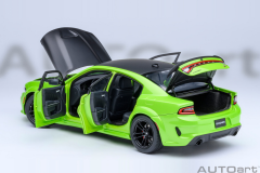 1/18 AUTOART Dodge Charger Scat Pack Widebody (Sublime) - 71758
