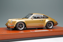 1/18  Make Up Porsche Singer 911 (964) Coupe GOLD