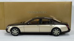 AUTOART - MAYBACH 57 SPECIAL EDITION with LEATHER SEATS 2002