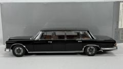 AUTOART - MERCEDES BENZ - 600 PULLMAN LIMOUSINE LWB (W100)