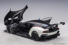1/18 AUTOart Aston Martin Vulcan (Stratus White) with Red and Blue stripes - 70261
