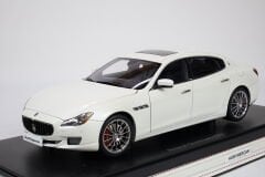 1/18 AUTOART MASERATI QUATTROPORTE GTS 2015