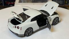 KYOSHO - NİSSAN GT-R R35