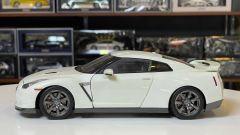 KYOSHO - NİSSAN GT-R R35