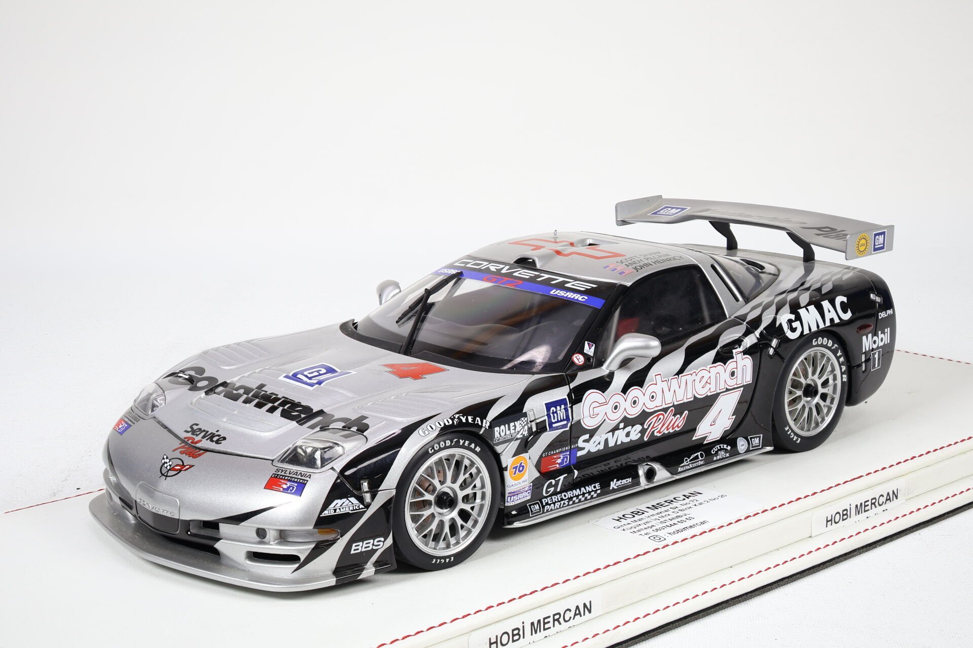 1/18 Autoart  Scale 89907 - Chevrolet Corvette C5-R GT2 1999 Daytona #4