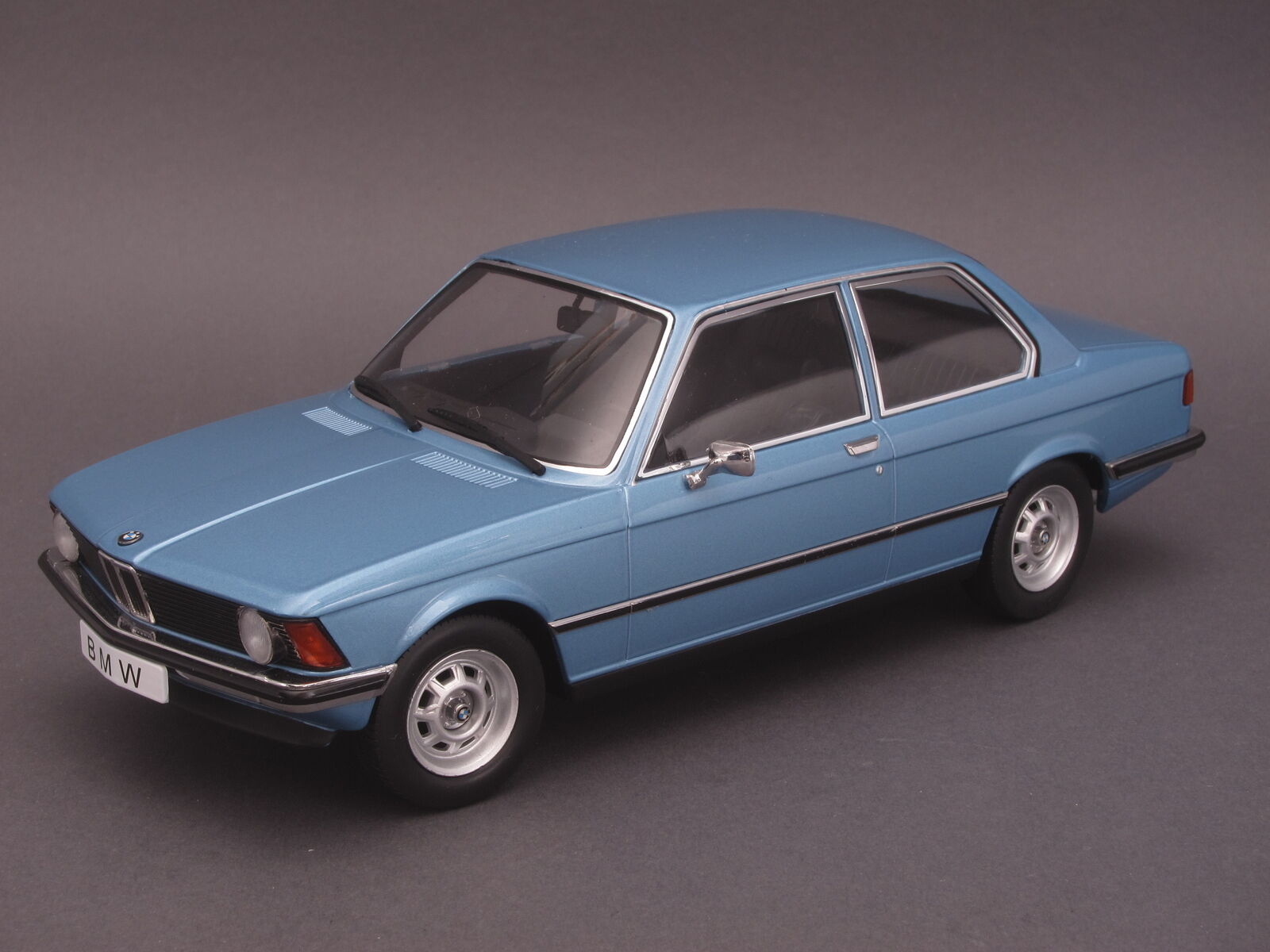KK-SCALE - BMW - 3-SERIES 318 (E21) 2-DOOR 1975