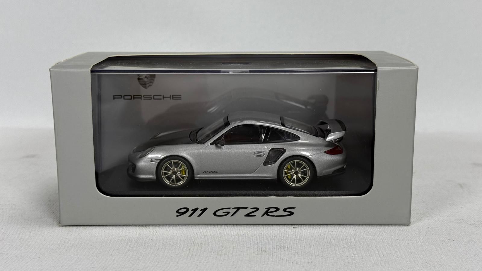 MINICHAMPS - PORSCHE - 911 997-2 GT2 RS COUPE 2010