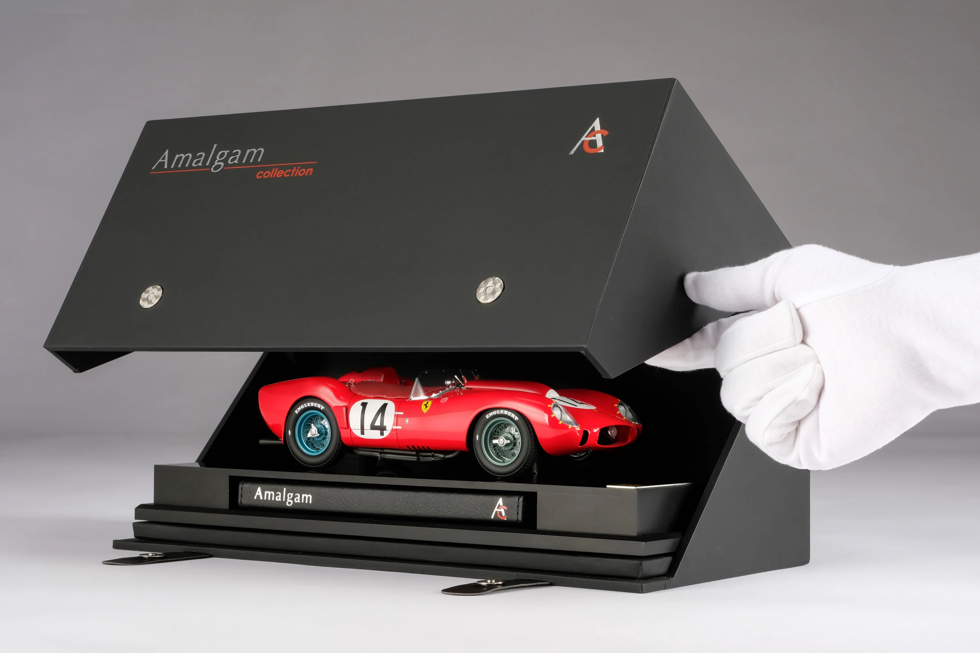 1/18 AMALGAM - Ferrari 250 TR - 1958 Le Mans Winner - M5908