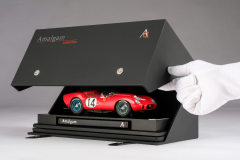 1/18 AMALGAM - Ferrari 250 TR - 1958 Le Mans Winner - M5908