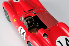 1/18 AMALGAM - Ferrari 250 TR - 1958 Le Mans Winner - M5908