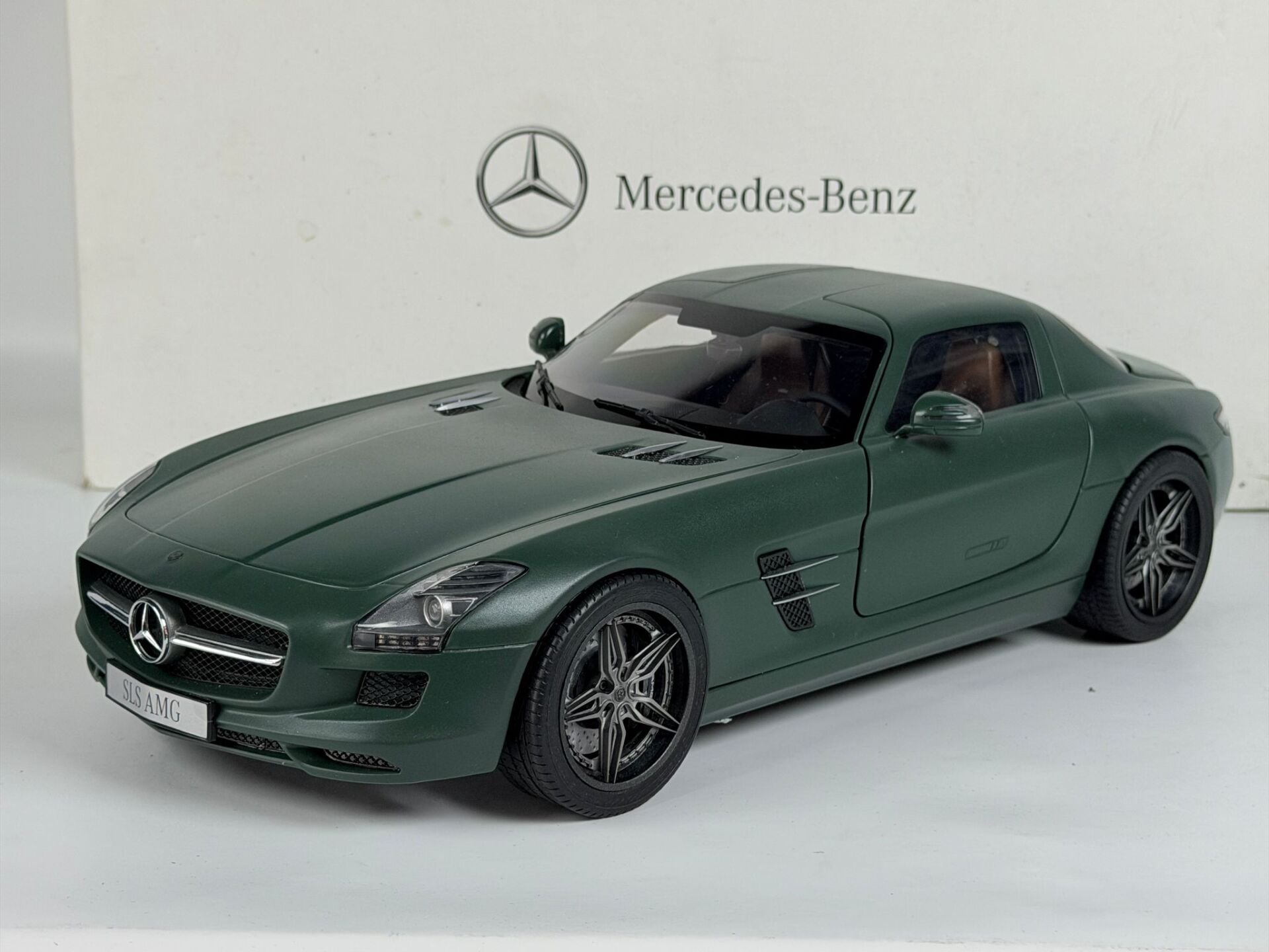 1/12 PREMIUM CLASSIXXS - MERCEDES-BENZ SLS AMG C197 - B66960046-C
