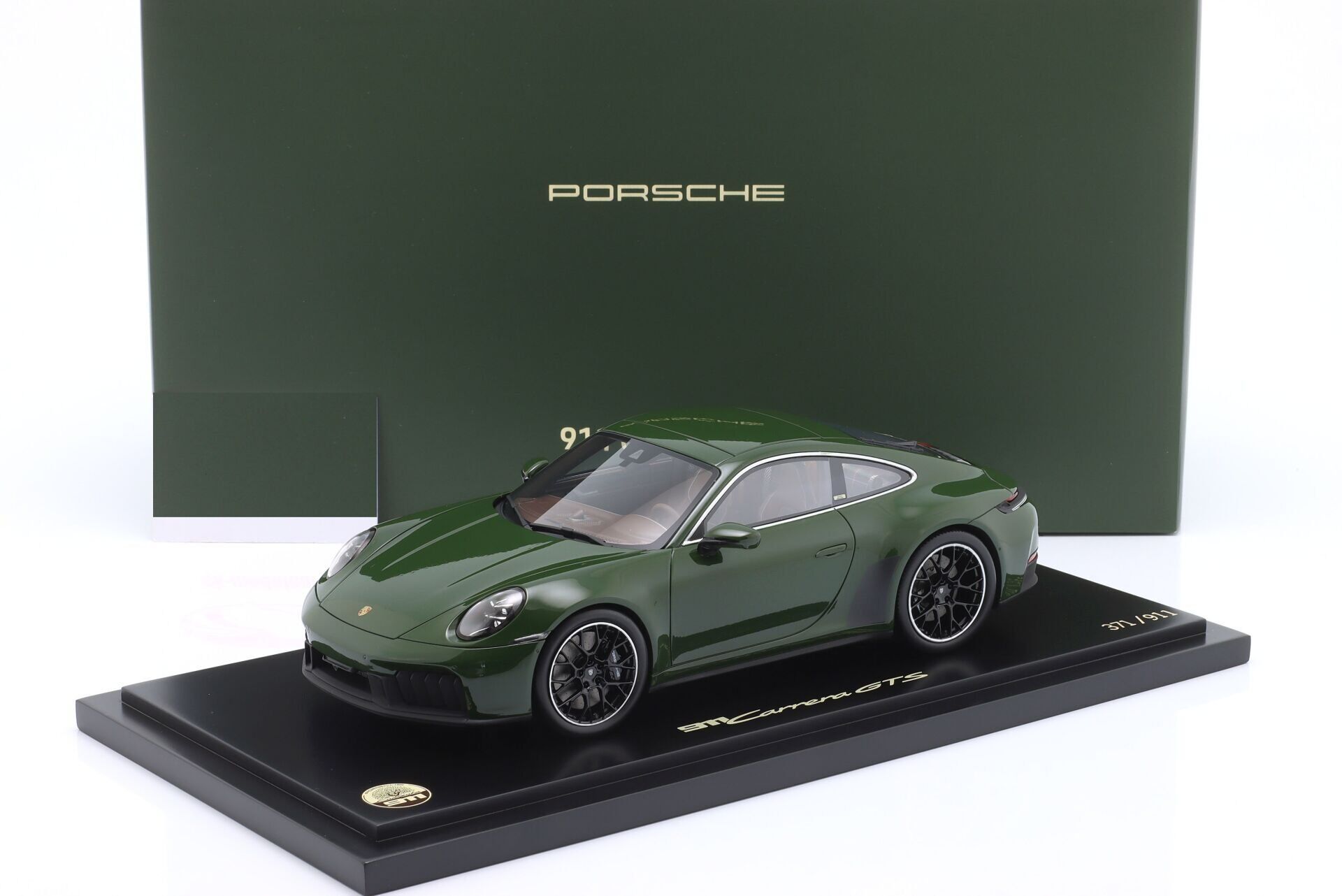 SPARK-MODEL - PORSCHE - 911 992-2 CARRERA GTS COUPE CUARENTA EDITION 2024