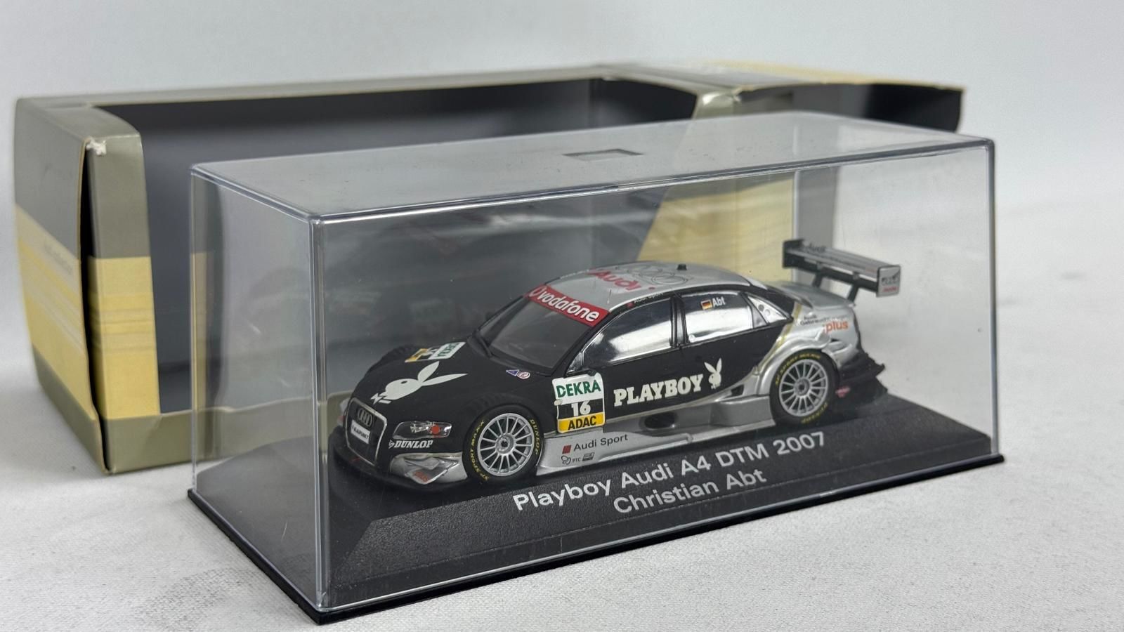 MINICHAMPS - Audi A4 DTM 2007 Playboy Nr.16, Christian Abt