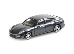2015 Porsche Panamera, grey
