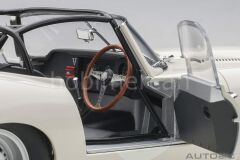 AUTOART JAGUAR E-TYPE COUPE LIGHTWEIGHT 1963