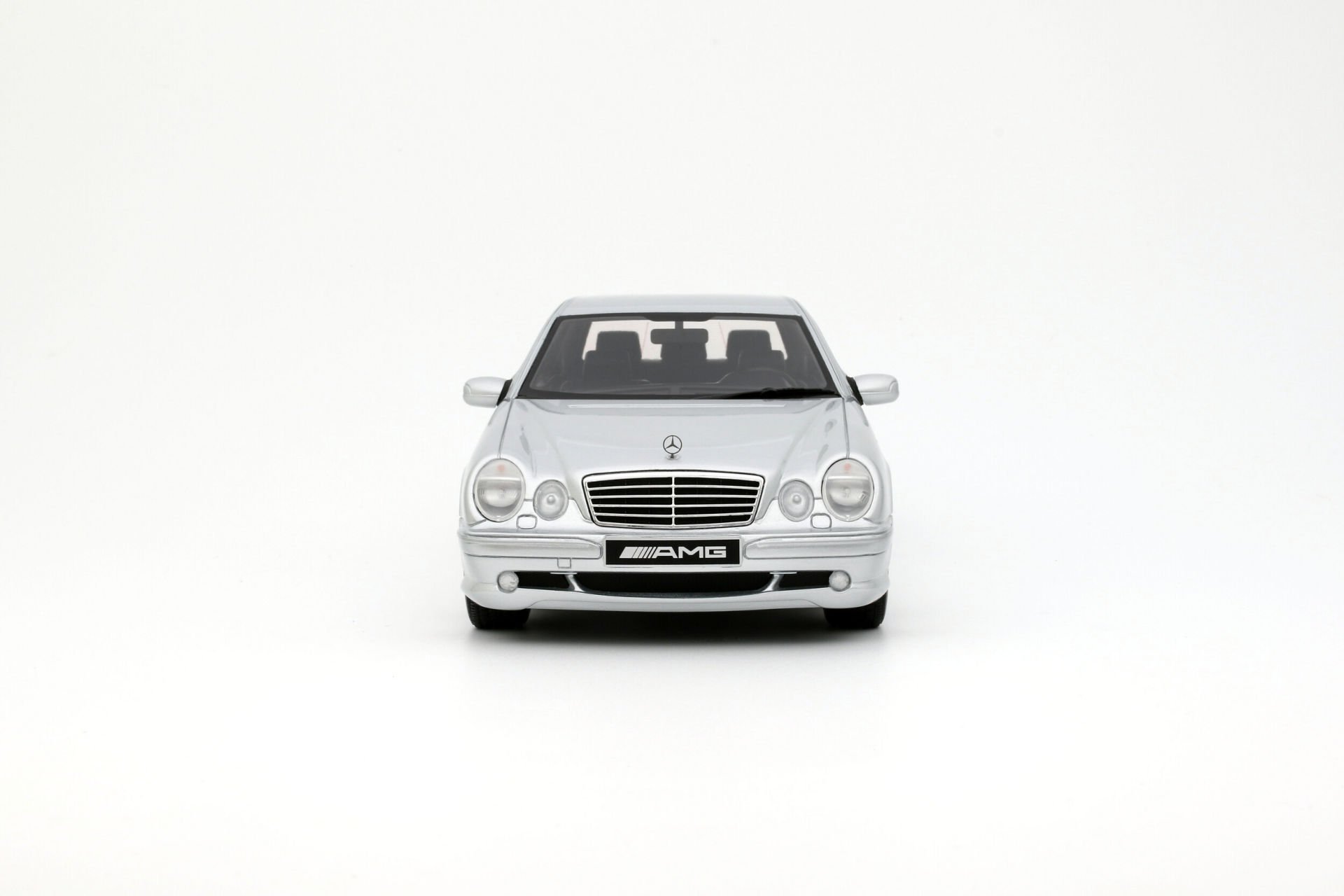 Mercedes E55 AMG 1/18 Ottomobile Otto - Collection