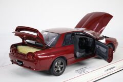 1/18 KYOSHO - NISSAN - SKYLINE GT-R (BNR32) RHD 1993