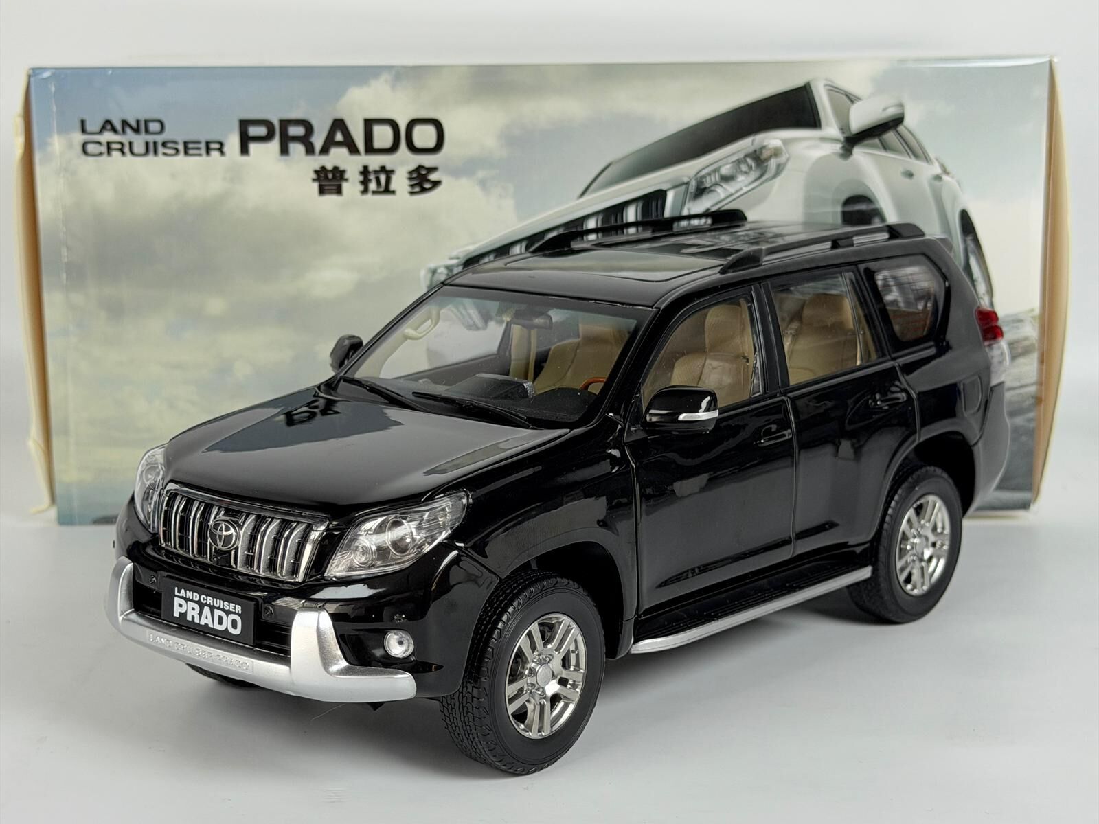 1/18 PAUDI TOYOTA LAND CRUISER PRADO - PA18LCPR