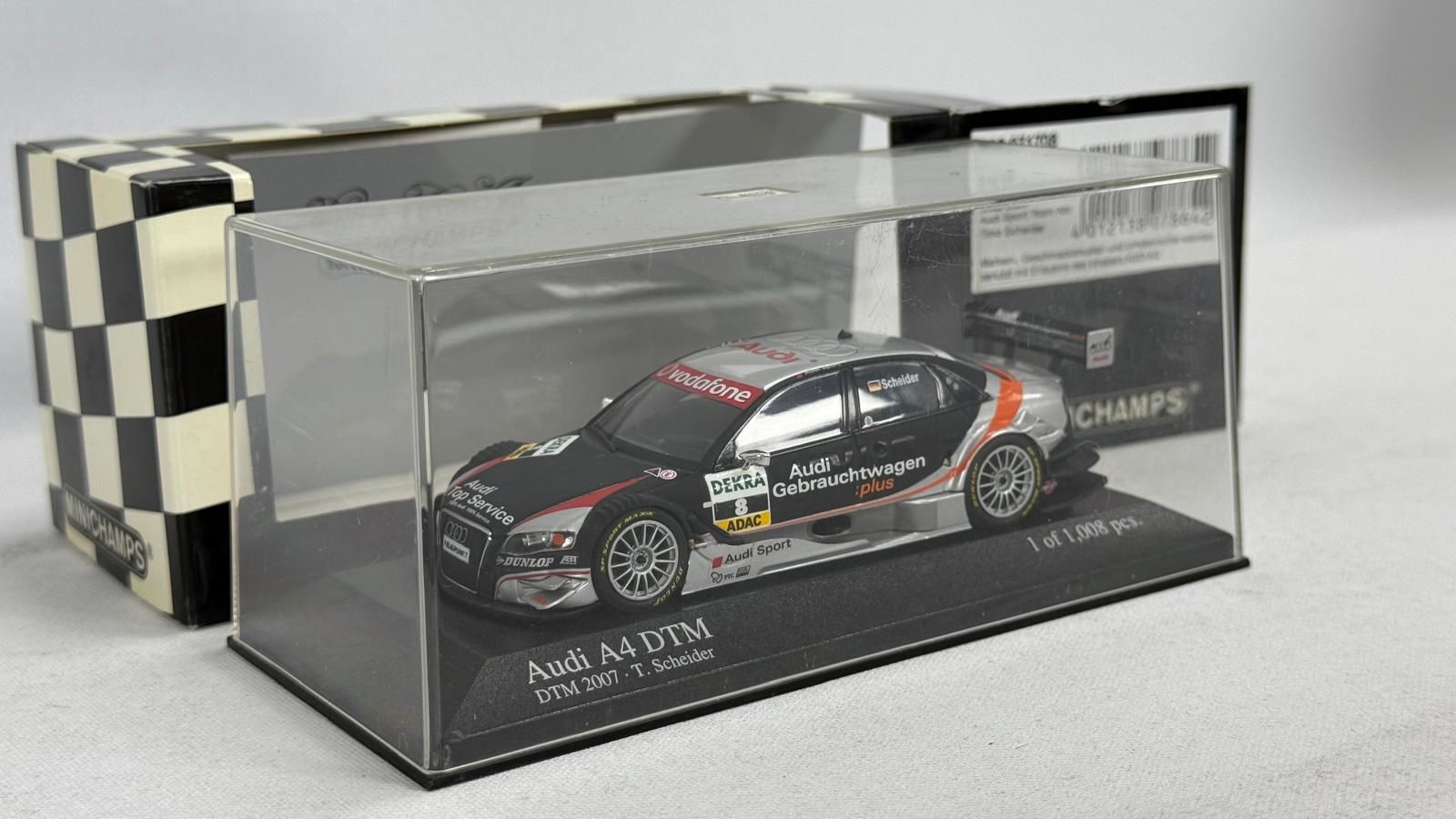 MINICHAMPS - AUDI - A4 N 8 TOP SERVICE DTM 2007 T.SCHEIDER