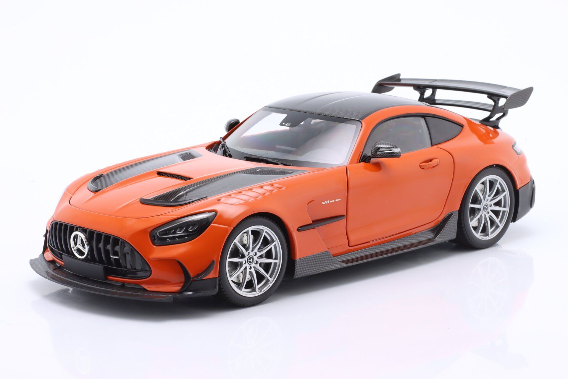 MINICHAMPS - MERCEDES BENZ - AMG GT V8 BLACK SERIES 2021