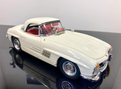 1/18 CMC Mercedes Benz 300 SL W198 Hardtop - M284