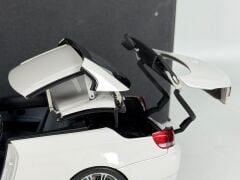 1/18 KYOSHO BMW E93 M3 CABRIOLET WHITE - 80430430944