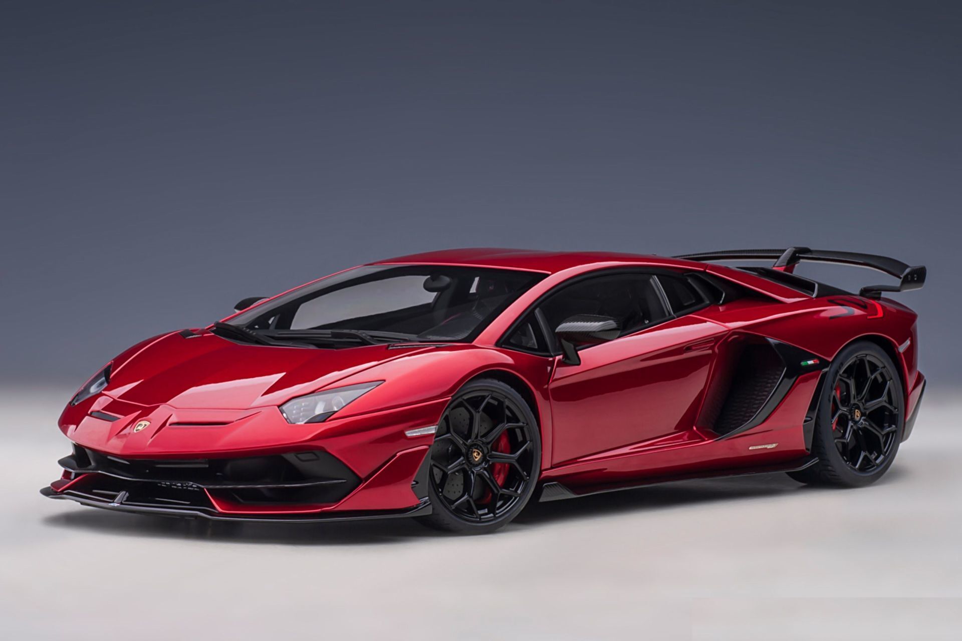 AUTOART - LAMBORGHINI - AVENTADOR SVJ 2018