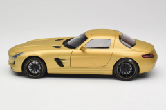 MİNİCHAMPS - MERCEDES-BENZ AMG SLS C197 Gold
