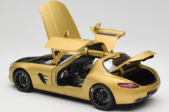 MİNİCHAMPS - MERCEDES-BENZ AMG SLS C197 Gold