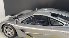 MAKE-UP - MCLAREN F1 ROAD CAR 1994 SILVER