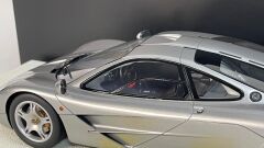 MAKE-UP - MCLAREN F1 ROAD CAR 1994 SILVER
