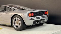 MAKE-UP - MCLAREN F1 ROAD CAR 1994 SILVER