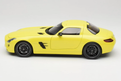 MİNİCHAMPS - MERCEDES-BENZ AMG SLS C197 YELLOW