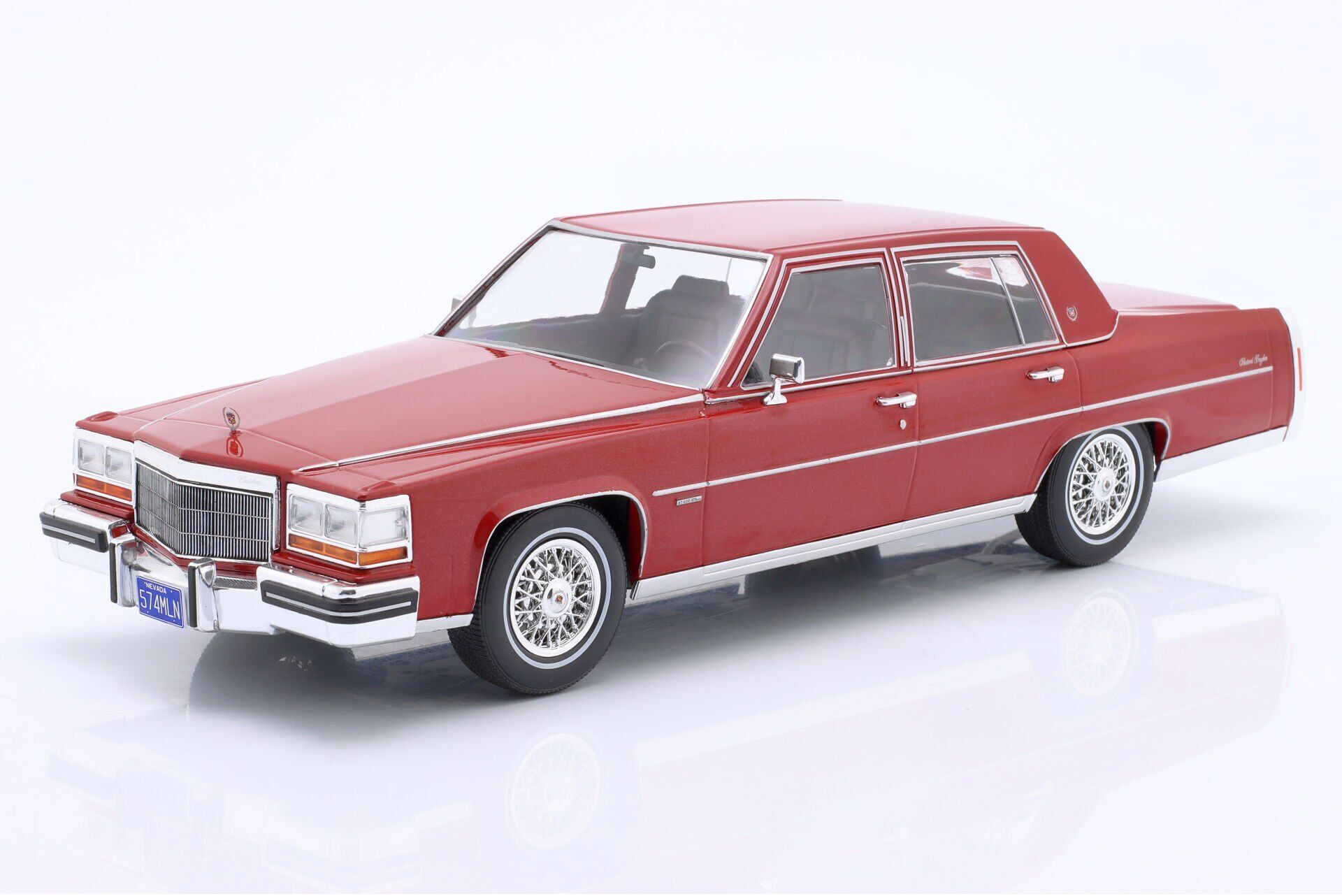 MCG - CADILLAC - FLEETWOOD BROUGHAM 1982
