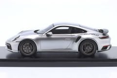 SPARK-MODEL - PORSCHE - 911 992 TURBO COUPE 2024 - 50th ANNIVERSARY 911 TURBO - CON VETRINA - WITH SHOWCASE