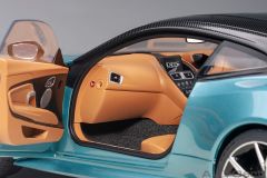 Aston Martin DBS Superleggera (Caribbean Pearl Blue)
