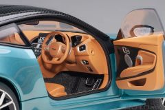 Aston Martin DBS Superleggera (Caribbean Pearl Blue)
