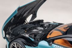 Aston Martin DBS Superleggera (Caribbean Pearl Blue)