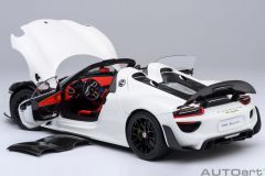 AUTOART - PORSCHE - 918 SPYDER WEISSACH PACKAGE 2013