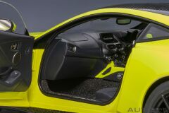 Aston Martin Vantage 2019 (Lime Essence)