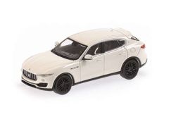 2018 Maserati Levante, white